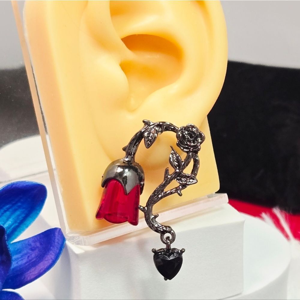 Gothic Rose Black Heart Earrings – Thorn Vine Rhinestone Statement Dangles - Picture 3 of 6